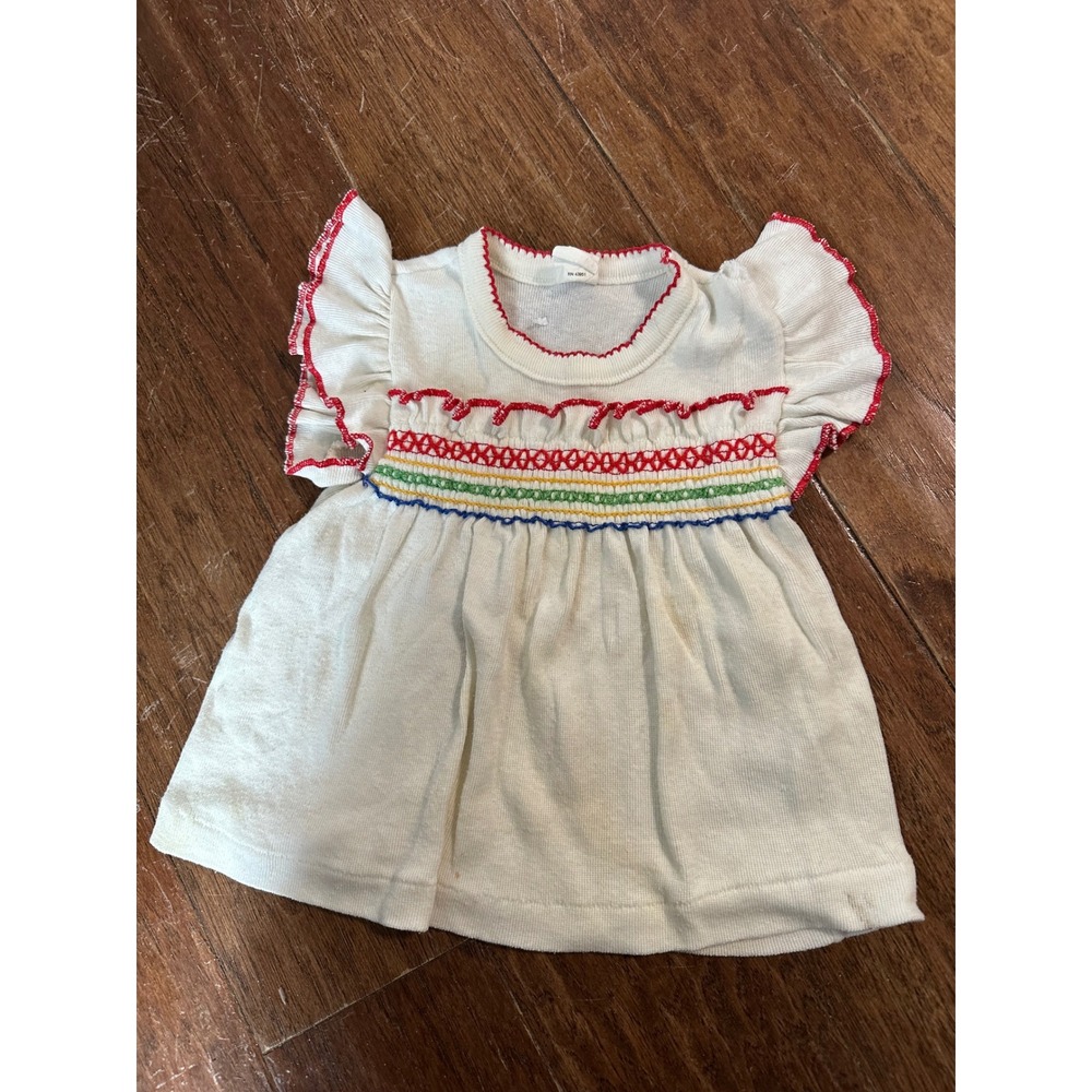 Vintage Girls Rainbow Smocked Ruffle Top White‎ Cotton Blend Size 5 Made in USA